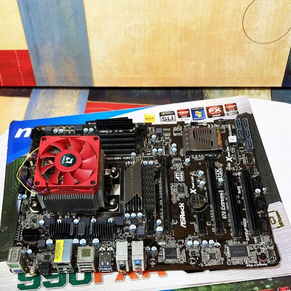 ASROCK 970 EXTREME3 R2.0 AM3+ MOTHERBOARD ATX DDR3 AMD FX UEFI SECURE BOOT - Picture 2 of 11